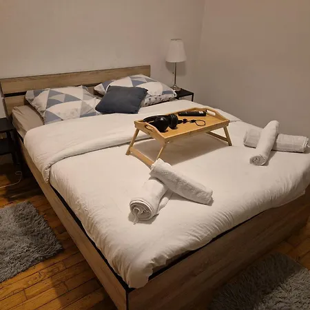 Maison De Avec Terrasse Et Tv Dans Les 4 Сasa de vacaciones