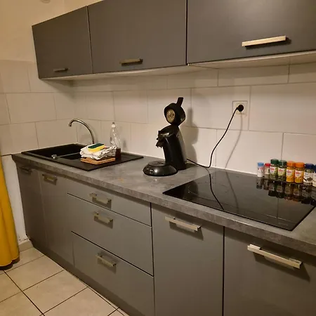 Maison De Ville Avec Terrasse Et Tv Dans Les 4 Chambres